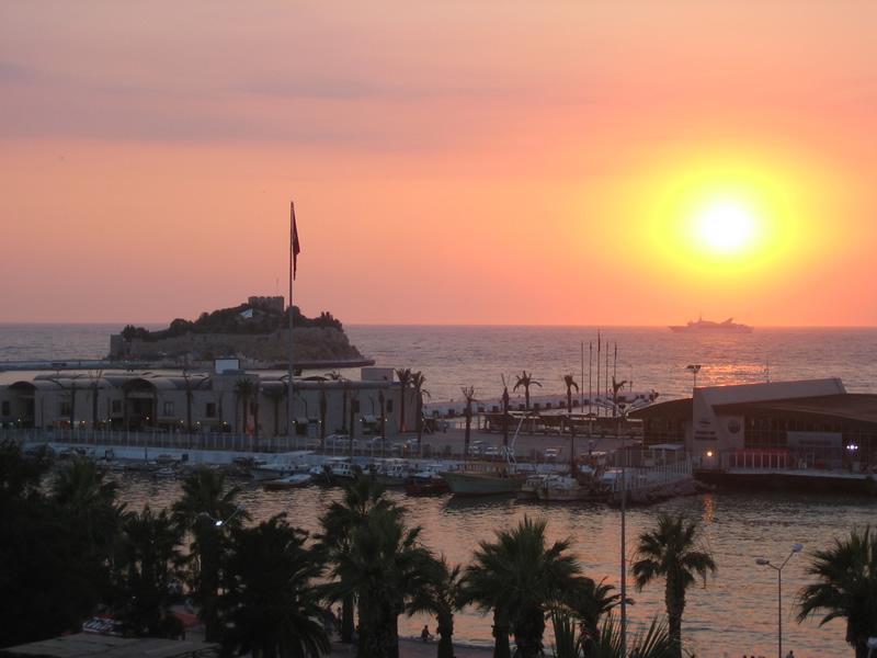 Surtel Hotel Kusadası Esterno foto