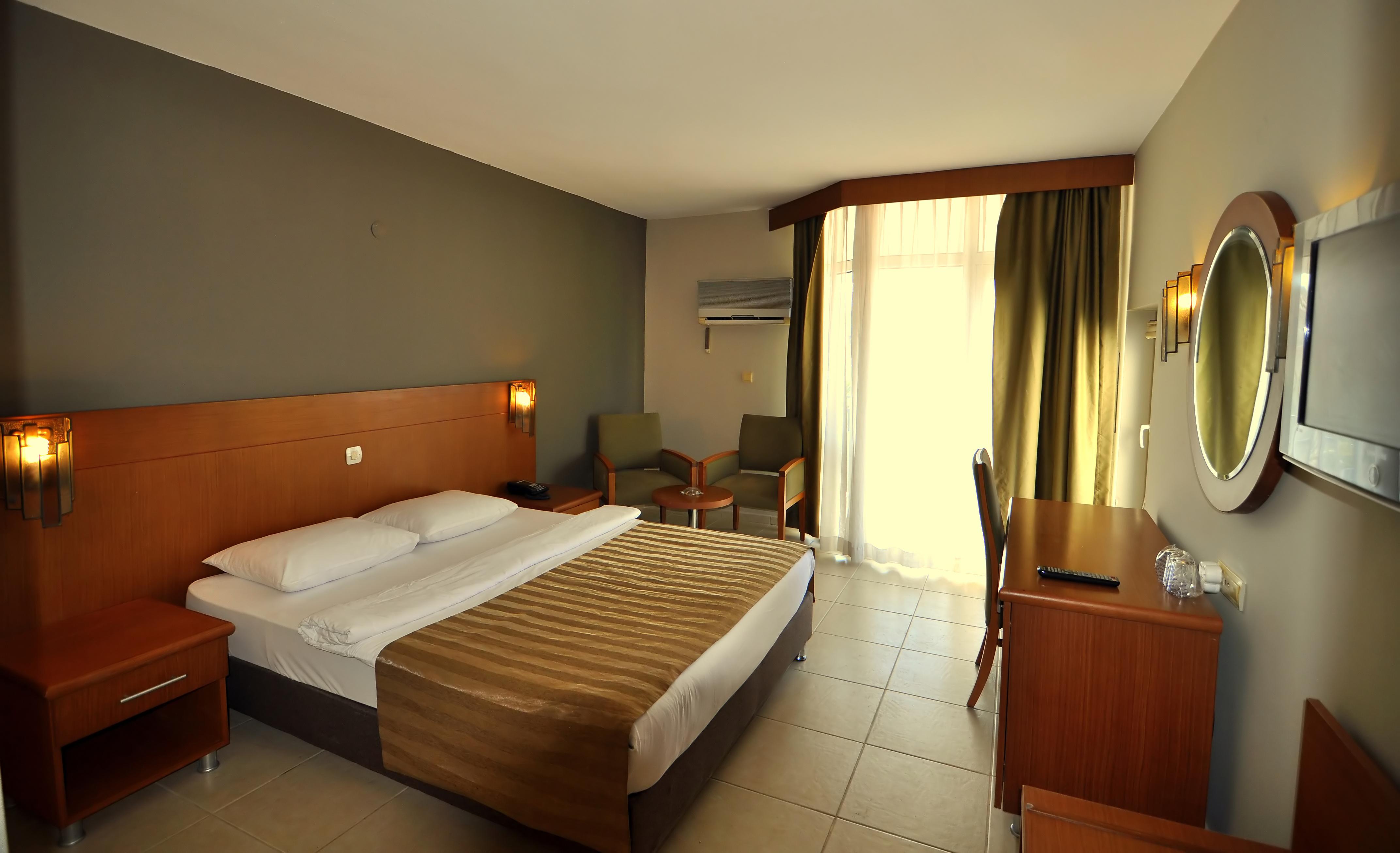Surtel Hotel Kusadası Esterno foto