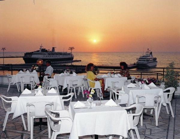Surtel Hotel Kusadası Esterno foto
