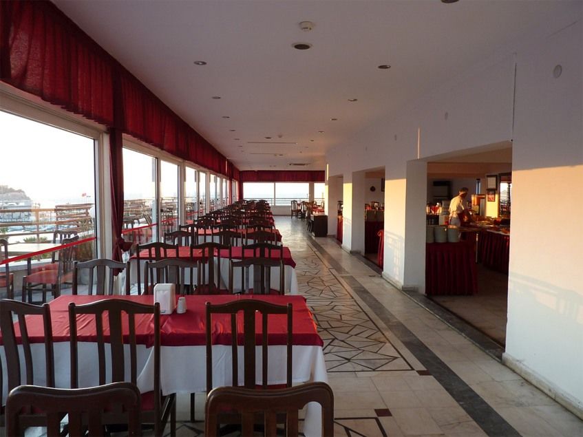 Surtel Hotel Kusadası Esterno foto