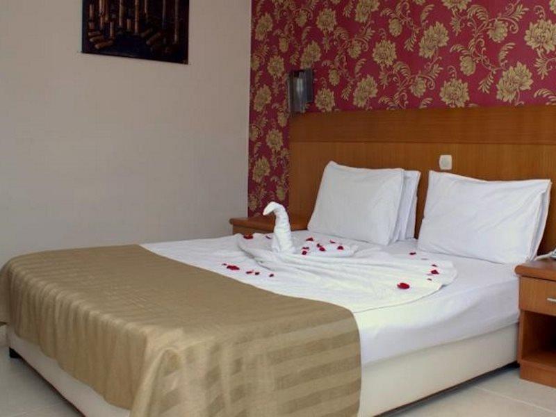Surtel Hotel Kusadası Esterno foto