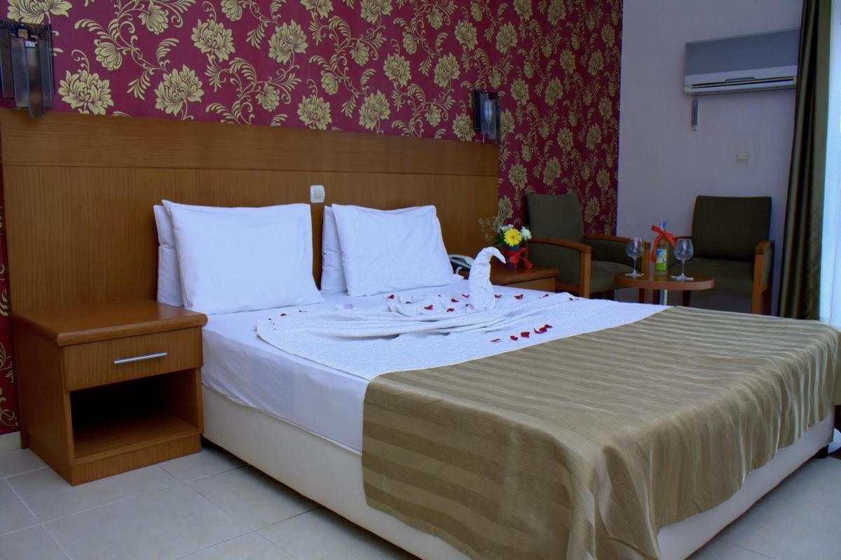 Surtel Hotel Kusadası Esterno foto