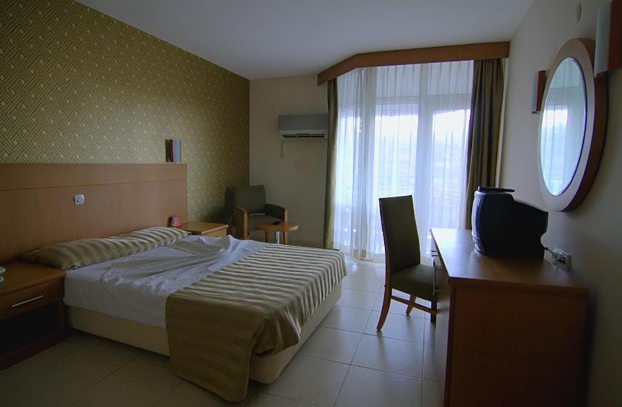 Surtel Hotel Kusadası Esterno foto